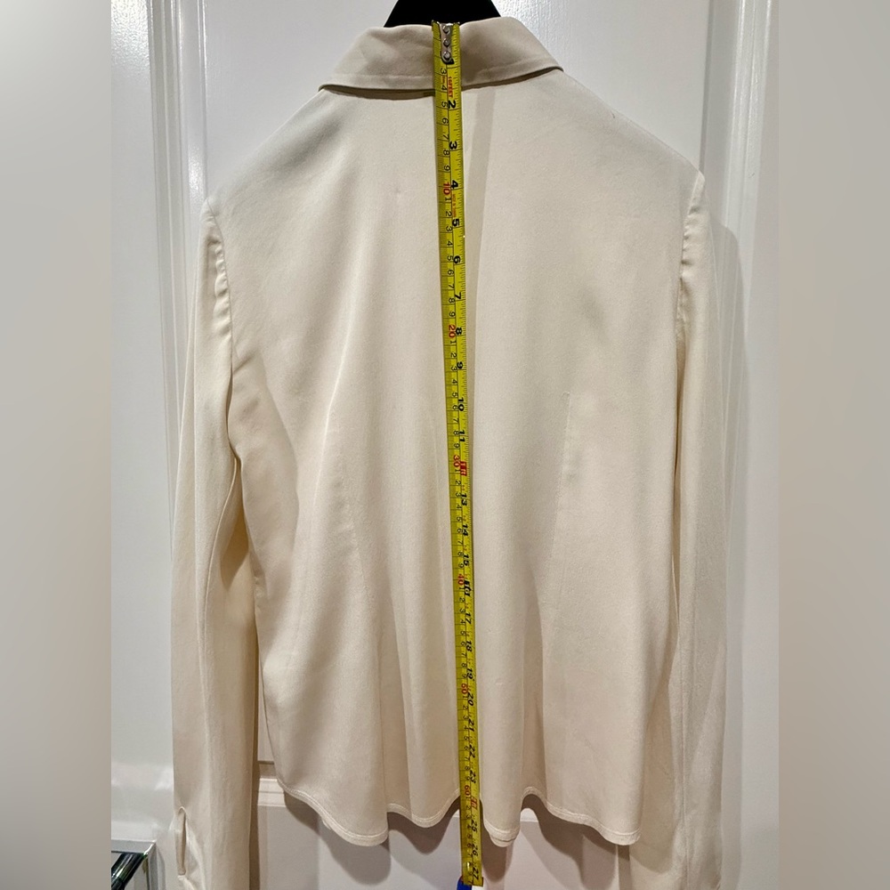 Theory Button-Up Long Sleeve Fitted Silk Shirt In Beige Size Small cream color - Picture 6 of 8
